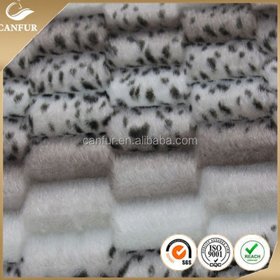 100% Polyester gestricktes PV-Plüschgewebe mit Garnzahl nach Ihrer Anfrage