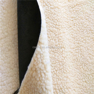 Lichtgelb 100% Polyester synthetischer Sherpa-Sueßstoff für Endkunden