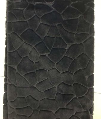 Einzelhandel mit Gewirktem Kunstfell mit Polyester- / Acrylfrontmaterial
