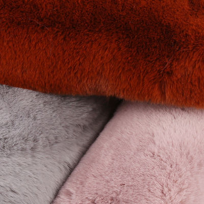 Super weich 100% Polyester 20-25mm D Strickgewebe Kaninchenfell Gewebe für Bequemlichkeit