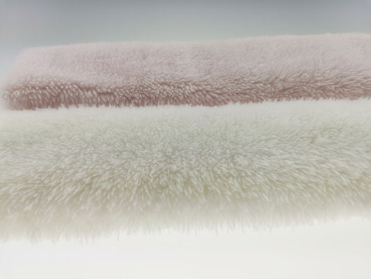 Großbritannien Markt 58/60" Breite Weißes Polyester Pelzgewebe mit 96F Dichte