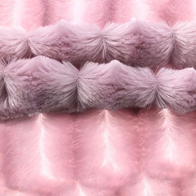 Stilvolles Erscheinungsbild PV Plush Stoff mit 100% Polyester Garne Anzahl Wie nach Ihrer Anfrage