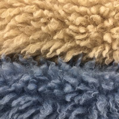 Vorderseite Material 100% Polyester Lange Pile Falschfell für gemütliche und stilvolle Kleidung