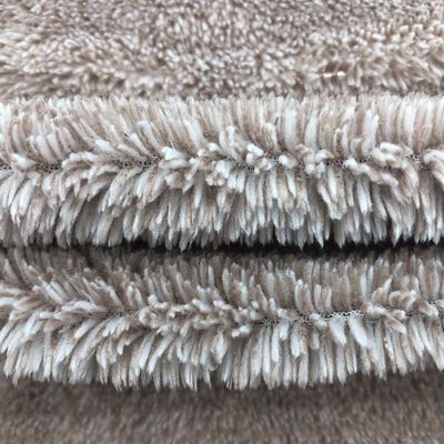 100% Polyester-Kationische gefärbte Strickgewebe aus Sherpa-Fleece für verschiedene Anwendungen