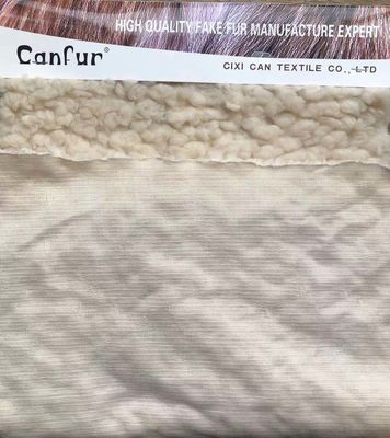 100% Polyester Plush Stoff gestrickt 320gm 58/60" Breite Schnelltrocknen für Sherpa Stoff