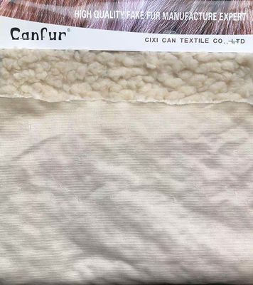 100% Polyester Plush Stoff gestrickt 320gm 58/60" Breite Schnelltrocknen für Sherpa Stoff