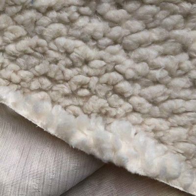 100% Polyester Plush Stoff gestrickt 320gm 58/60" Breite Schnelltrocknen für Sherpa Stoff
