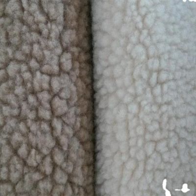 2023 Mitte bis Ende Fabriken Bestellen Polyester Partikel Lammwolle für die Auskleidung im Luxus-Stil