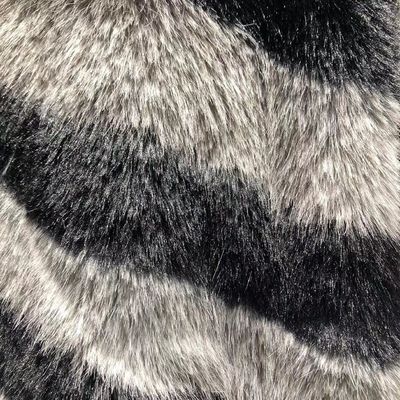 100% Polyester Vordermaterial Damen Fälschung Fell Textilmaterial Stoff für Bekleidung
