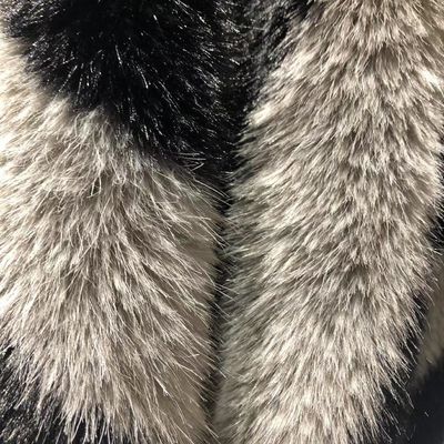 100% Polyester Vordermaterial Damen Fälschung Fell Textilmaterial Stoff für Bekleidung