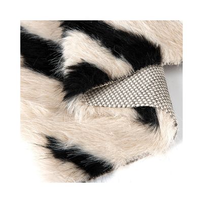 Erleben Sie den Komfort von Big Fur 100 Polyester Garne Zählung Nr. in Winterkleidung