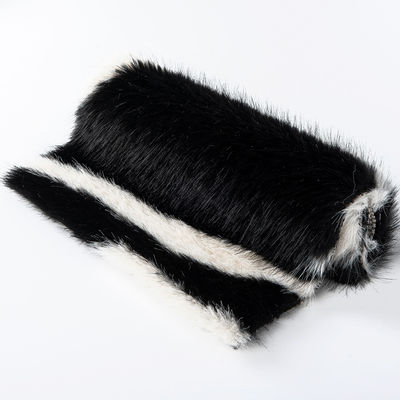 Erleben Sie den Komfort von Big Fur 100 Polyester Garne Zählung Nr. in Winterkleidung