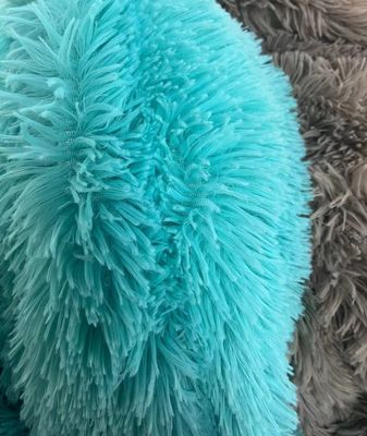 Gewirktes PV-Plüsch-Spielzeug mit 100% Polyester-Hintergrundmaterial und langlebiger Textur