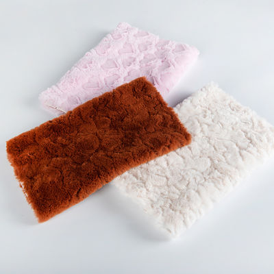 100% Polyester Kaninchen Falschfell Stoff für Wintermantel Weiches Pinselmuster Tricot gestrickt
