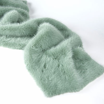 Benutzerdefinierte Farbe 100% Polyester Lange Haare Falsches Pelz mit sehr weichem Handgefühl