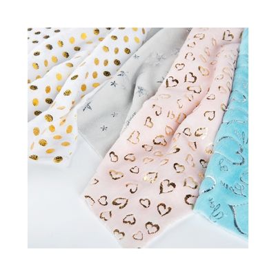 Erstellen Sie atemberaubende Textilien und Weichspielzeug mit unserem glänzenden Chuck aus 100% Polyester-PV-Plush-Gewebe