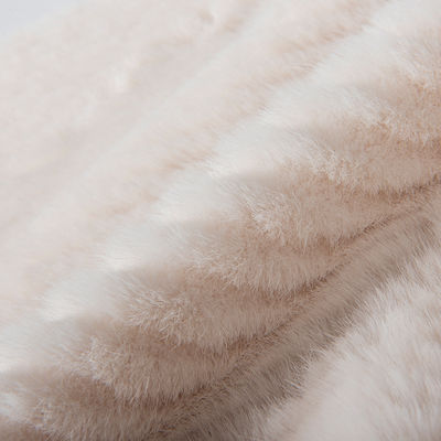 Weich und gemütlich 100% Polyester Tricot gestrickte gebürstete False Fur Stoff für Damenmantel