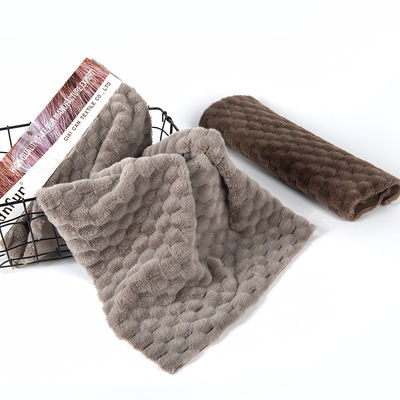 Weich und gemütlich 100% Polyester Tricot gestrickte gebürstete False Fur Stoff für Damenmantel